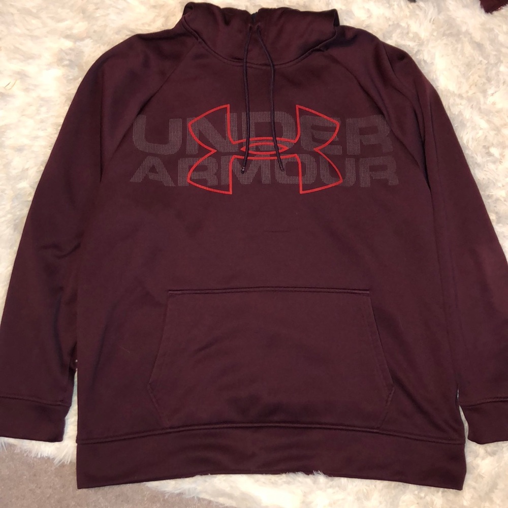 Men’s Large Under Armour sweatshirt